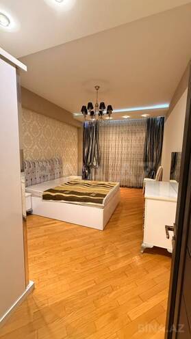 Сдаётся 2-комн. новостройка 90 м², м. 20 января, photo 1 from 10