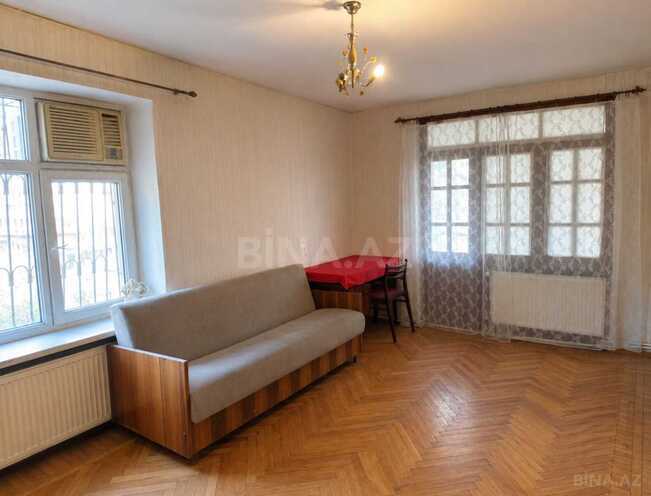 Продаётся 2-комн. вторичка 60 м², м. Элмляр Академиясы, photo 3 from 10