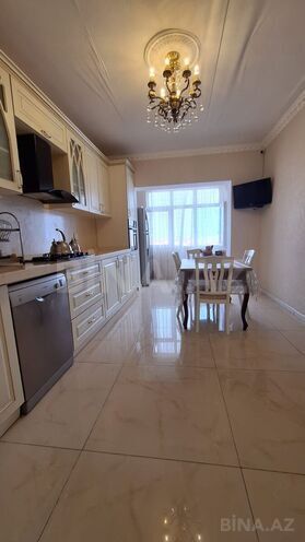 Satılır 5 otaqlı köhnə tikili 120 m², Bakıxanov q., photo 12 from 17