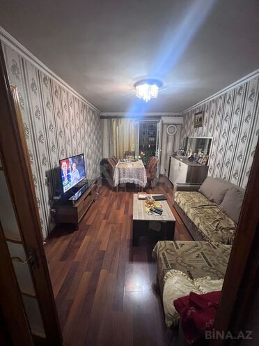 Продаётся 3-комн. вторичка 72 м², м. Иншаатчылар, photo 1 from 12