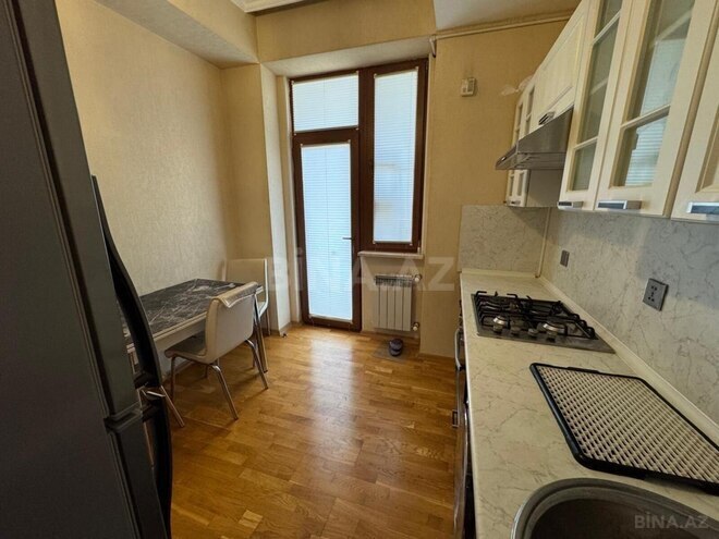 Сдаётся 3-комн. новостройка 85 м², м. Кара Караев, photo 9 from 10