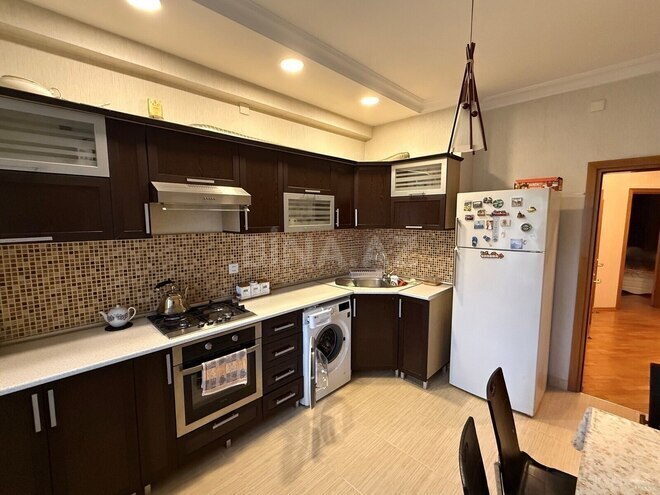 Сдаётся 3-комн. новостройка 100 м², м. Иншаатчылар, photo 5 from 14