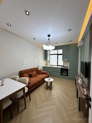 Продаётся 2-комн. новостройка 50 м², м. Кара Караев, photo 1 from 9