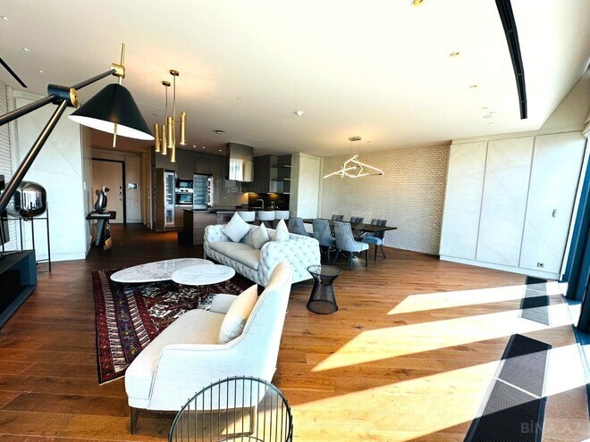 Сдаётся 3-комн. новостройка 200 м², м. Ичеришехер, photo 1 from 12