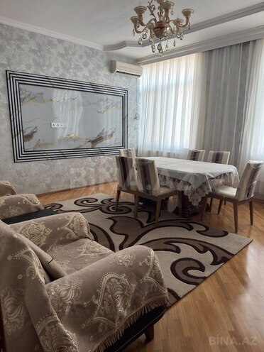 Сдаётся 3-комн. новостройка 90 м², м. Низами, photo 1 from 16