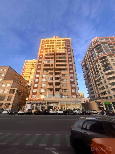 Продаётся 2-комн. новостройка 97 м², м. Элмляр Академиясы, photo 1 from 10
