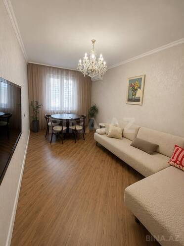 Продаётся 3-комн. вторичка 90 м², м. 20 января, photo 1 from 12