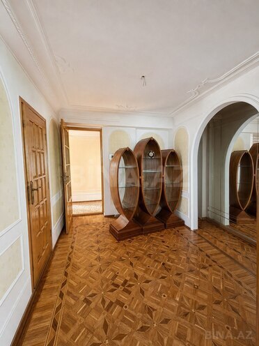Satılır 4 otaqlı köhnə tikili 190 m², Nəsimi r., photo 4 from 16
