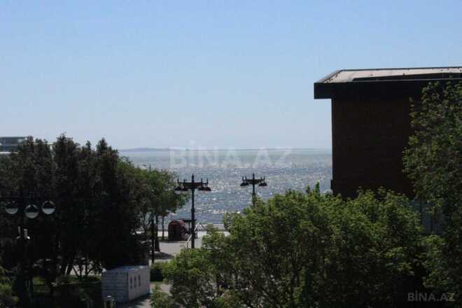 Сдается 2-комн. вторичка 100 м², м. Сахил, photo 1 from 17