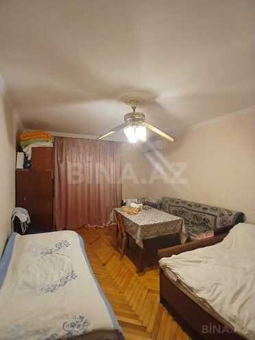 Satılır 1 otaqlı köhnə tikili 35 m², İnşaatçılar m., photo 1 from 13