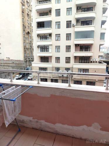 İcarəyə verilir 3 otaqlı yeni tikili 140 m², 28 May m., photo 16 from 18