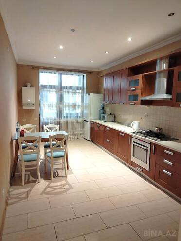 İcarəyə verilir 3 otaqlı yeni tikili 140 m², 28 May m., photo 10 from 18