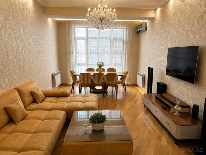 Сдаётся 3-комн. новостройка 120 м², м. Иншаатчылар, photo 1 from 18