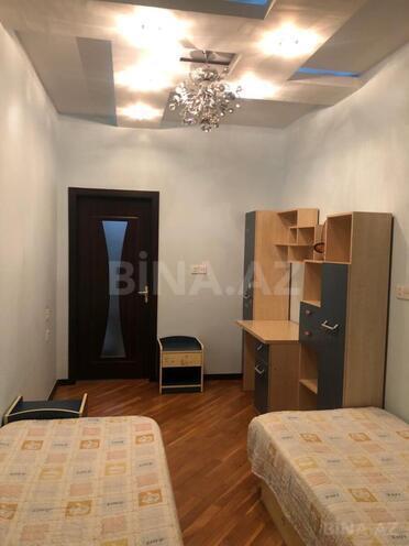 Сдаётся 3-комн. новостройка 120 м², м. Низами, photo 18 from 25