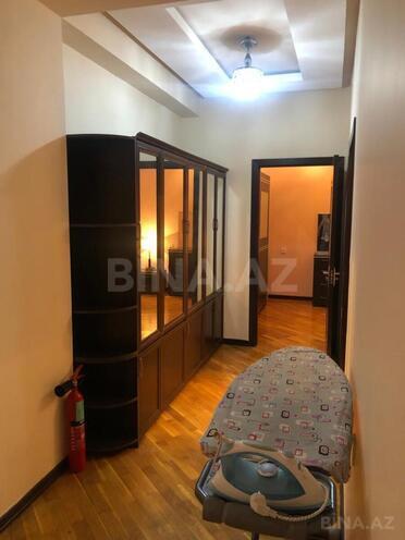 Сдаётся 3-комн. новостройка 120 м², м. Низами, photo 1 from 25