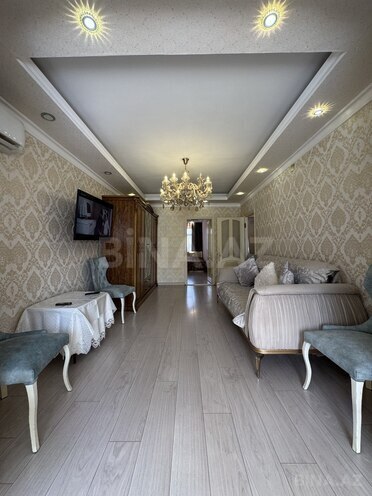 Продаётся 2-комн. вторичка 65 м², Ясамальский р., photo 3 from 14