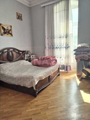 Satılır 5 otaqlı köhnə tikili 200 m², Nizami m., photo 6 from 30