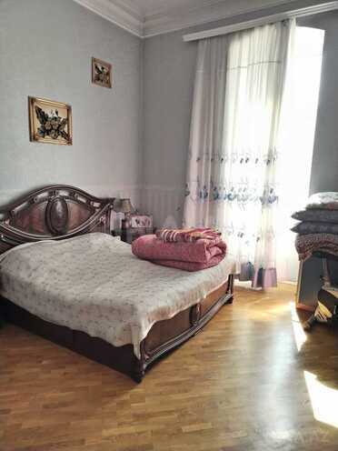 Satılır 5 otaqlı köhnə tikili 200 m², Nizami m., photo 21 from 30