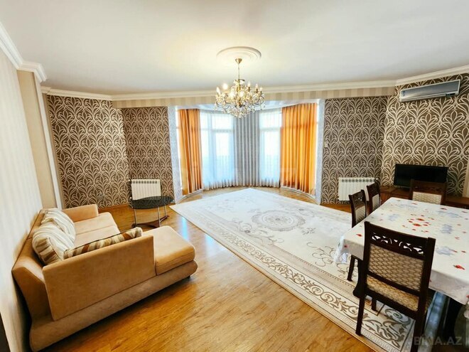 İcarəyə verilir 3 otaqlı yeni tikili 130 m², 28 May m., photo 3 from 11