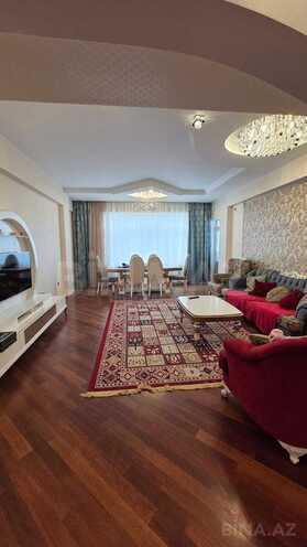 İcarəyə verilir 4 otaqlı yeni tikili 180 m², Badamdar q., photo 1 from 11