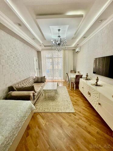 Продаётся 3-комн. новостройка 106 м², м. Кара Караев, photo 1 from 17