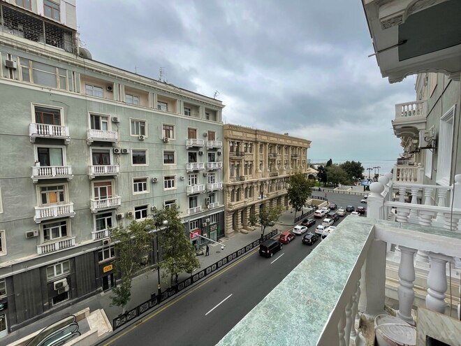 İcarəyə verilir 2 otaqlı köhnə tikili 90 m², Sahil m., photo 14 from 16