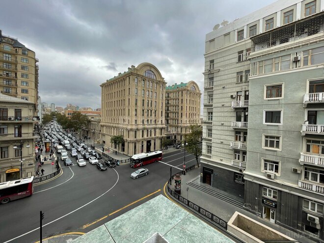 İcarəyə verilir 2 otaqlı köhnə tikili 90 m², Sahil m., photo 13 from 16