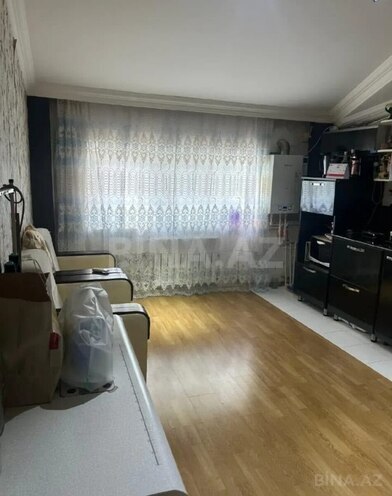 Продаётся 3-комн. вторичка 70 м², м. Нефтчиляр, photo 3 from 8