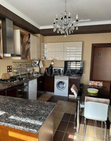 Продаётся 4-комн. новостройка 212 м², м. Элмляр Академиясы, photo 12 from 17