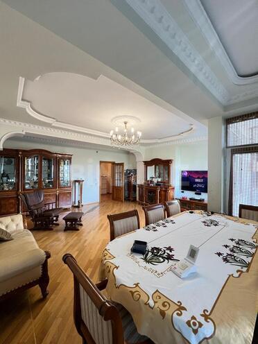 Satılır 3 otaqlı yeni tikili 137 m², Həzi Aslanov m., photo 1 from 17