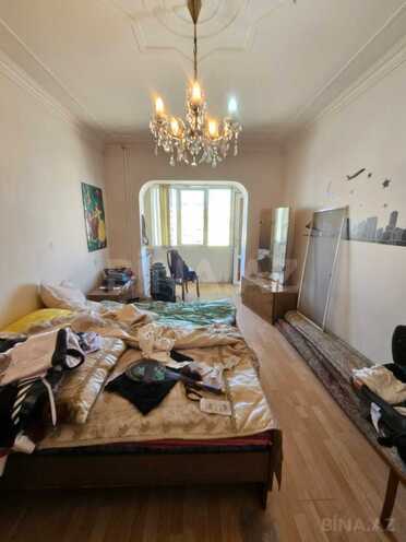 Satılır 4 otaqlı köhnə tikili 110 m², Xalqlar Dostluğu m., photo 17 from 23