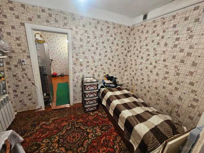 Satılır 2 otaqlı köhnə tikili 40 m², İnşaatçılar m., photo 4 from 10