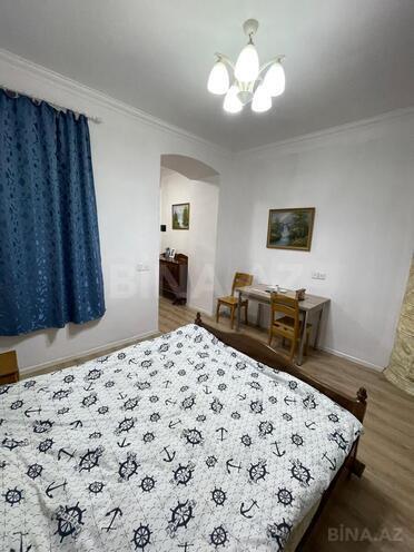 Satılır 2 otaqlı köhnə tikili 32 m², Nizami m., photo 1 from 13