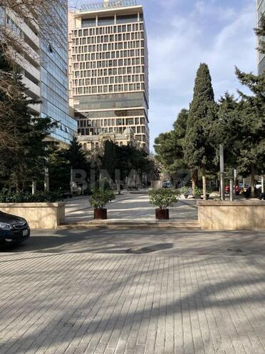 Satılır 3 otaqlı köhnə tikili 125 m², 28 May m., photo 17 from 21