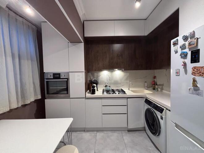 Satılır 4 otaqlı köhnə tikili 110 m², Azadlıq Prospekti m., photo 15 from 18