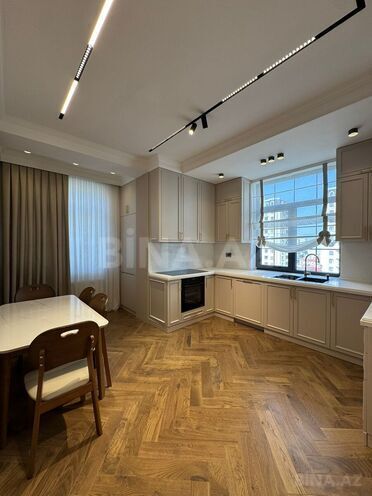 Продаётся 4-комн. новостройка 166 м², м. Элмляр Академиясы, photo 18 from 26