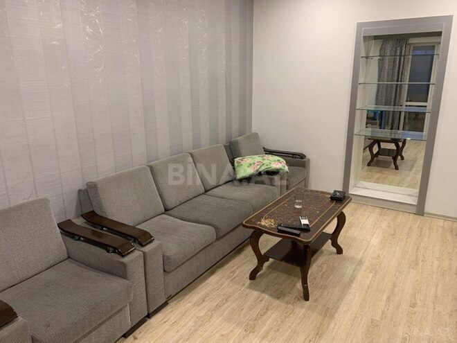 Сдаётся 3-комн. вторичка 65 м², м. Гянджлик, photo 1 from 6