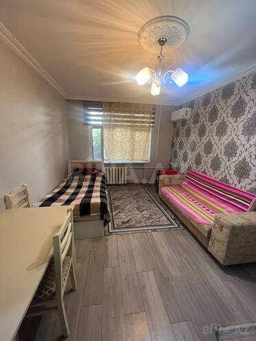 Продается 1-комн. вторичка 42 м², Бинагадинский р., photo 4 from 10