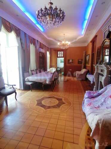 Satılır 6 otaqlı köhnə tikili 220 m², Nizami m., photo 3 from 30