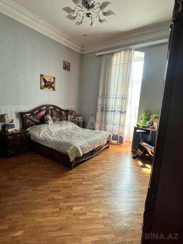 Satılır 6 otaqlı köhnə tikili 220 m², Nizami m., photo 7 from 30