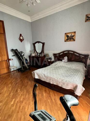 Satılır 6 otaqlı köhnə tikili 220 m², Nizami m., photo 9 from 30