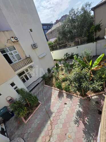 İcarəyə verilir 8 otaqlı həyət evi/bağ evi 500 m², Gənclik m., photo 3 from 29