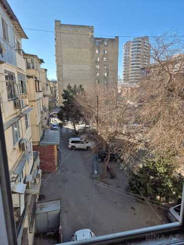 Продаётся 1-комн. вторичка 35 м², м. Элмляр Академиясы, photo 13 from 15