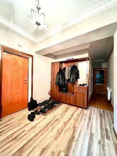 Продаётся 3-комн. вторичка 105 м², м. Низами, photo 10 from 12