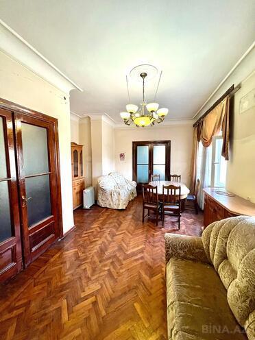 Продаётся 3-комн. вторичка 105 м², м. Низами, photo 4 from 12