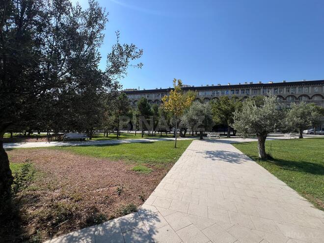 Продаётся 3-комн. вторичка 105 м², м. Низами, photo 11 from 12