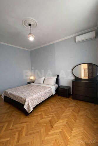 Сдаётся 3-комн. вторичка 100 м², м. Ичеришехер, photo 3 from 6