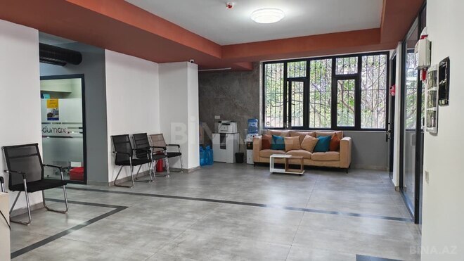 İcarəyə verilir 17 otaqlı ofis 560 m², 28 May m., photo 1 from 27