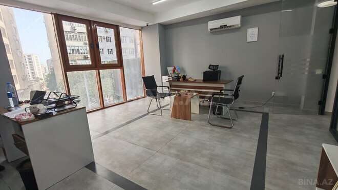 İcarəyə verilir 17 otaqlı ofis 560 m², 28 May m., photo 8 from 27
