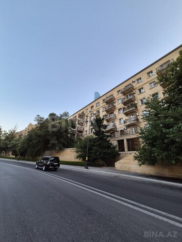 Сдаётся 2-комн. вторичка 50 м², м. Ичеришехер, photo 1 from 11